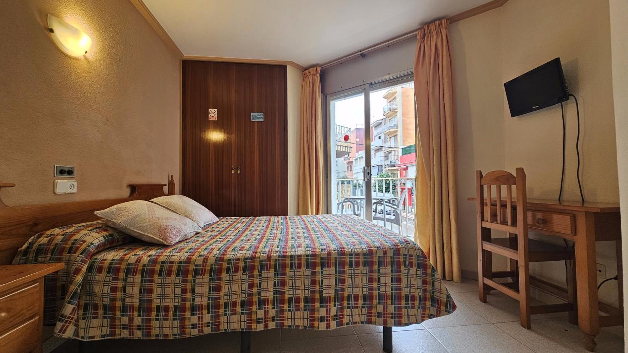 Hostal Los Manos ブラナス エクステリア 写真